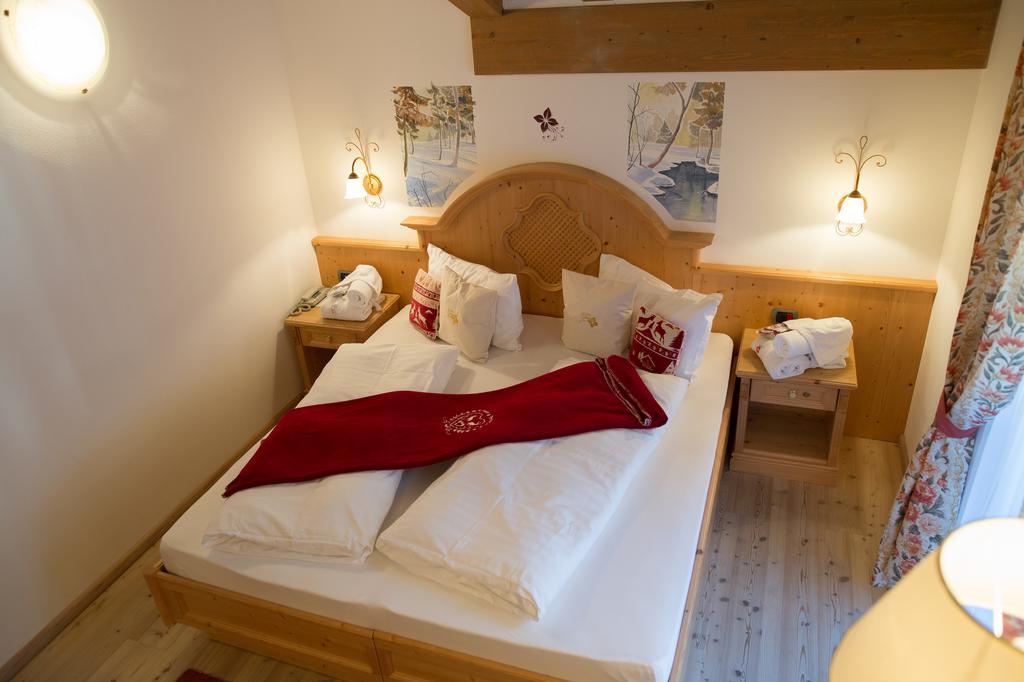 Hotel Gianna Madonna Exteriör bild